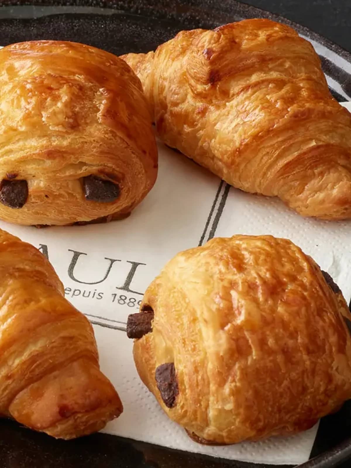 Pain au Chocolat / Croissant