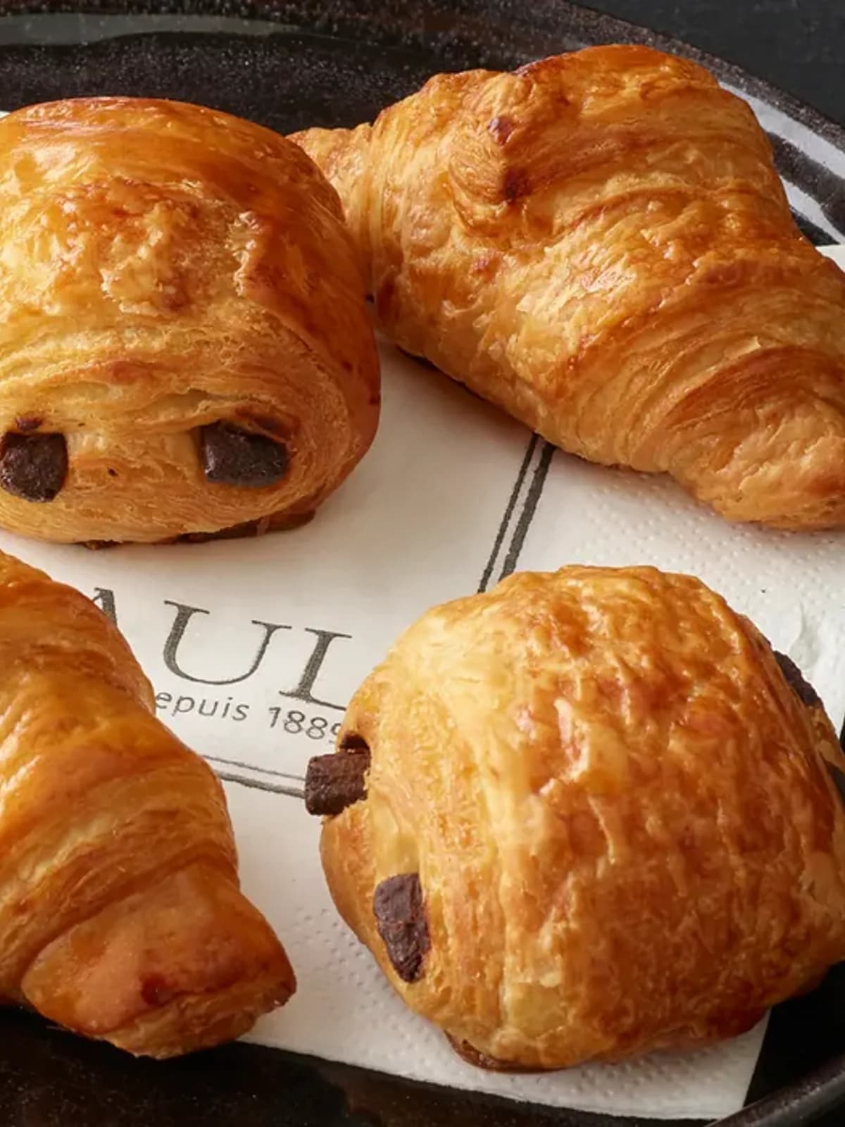 Pain au Chocolat / Croissant