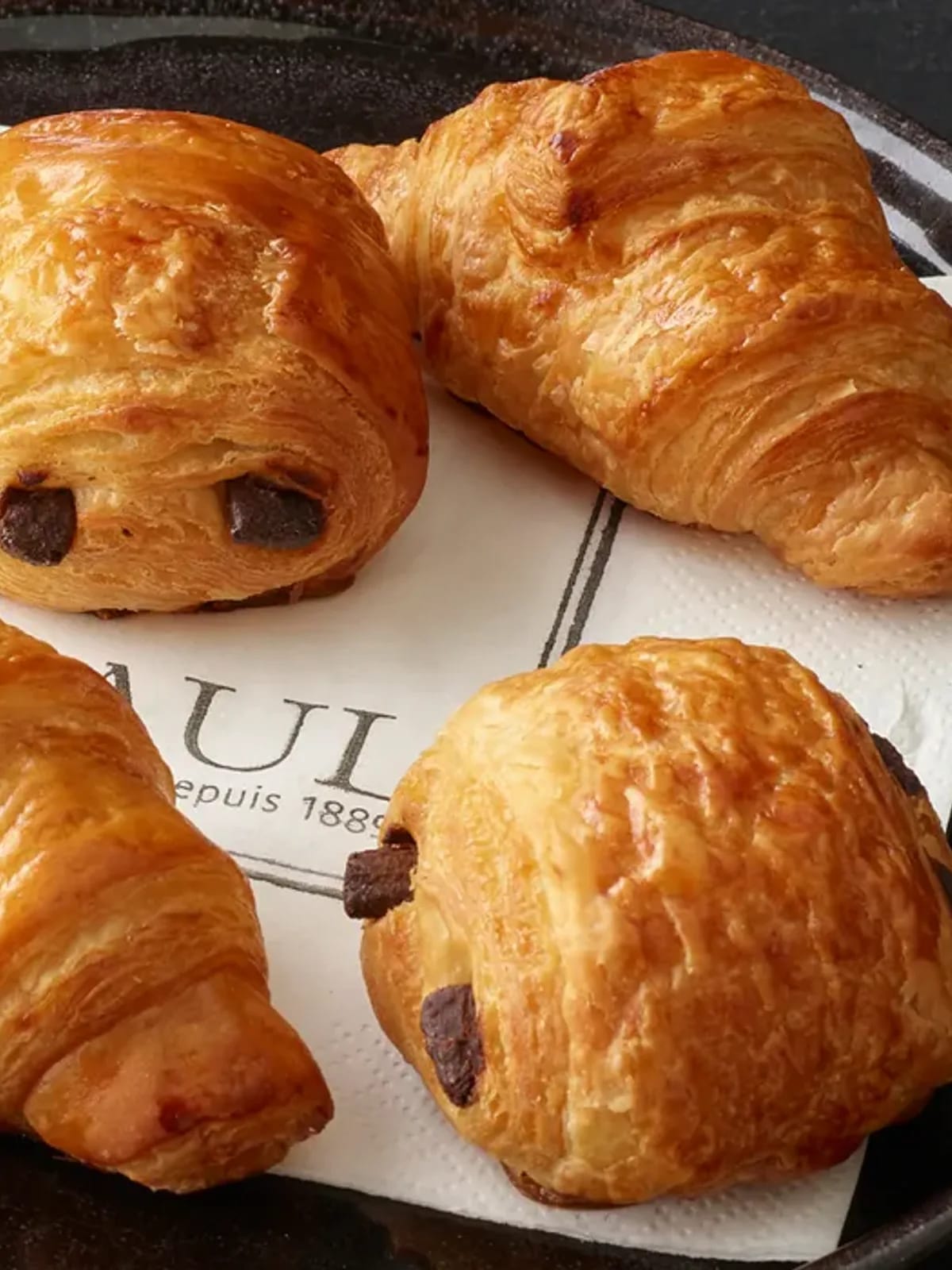 Pain au Chocolat / Croissant